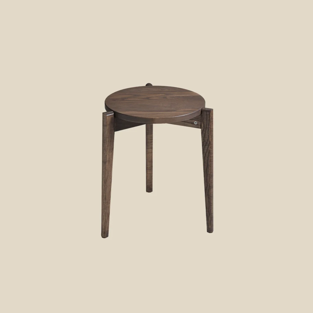 Vinz stool in brown oiled ash with beige background